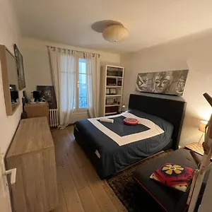 Lit Queen Size, 3mn Séjour chez l'habitant Biarritz