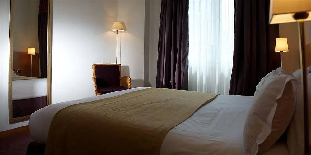Hotel Des Artistes Lyon 3*,
